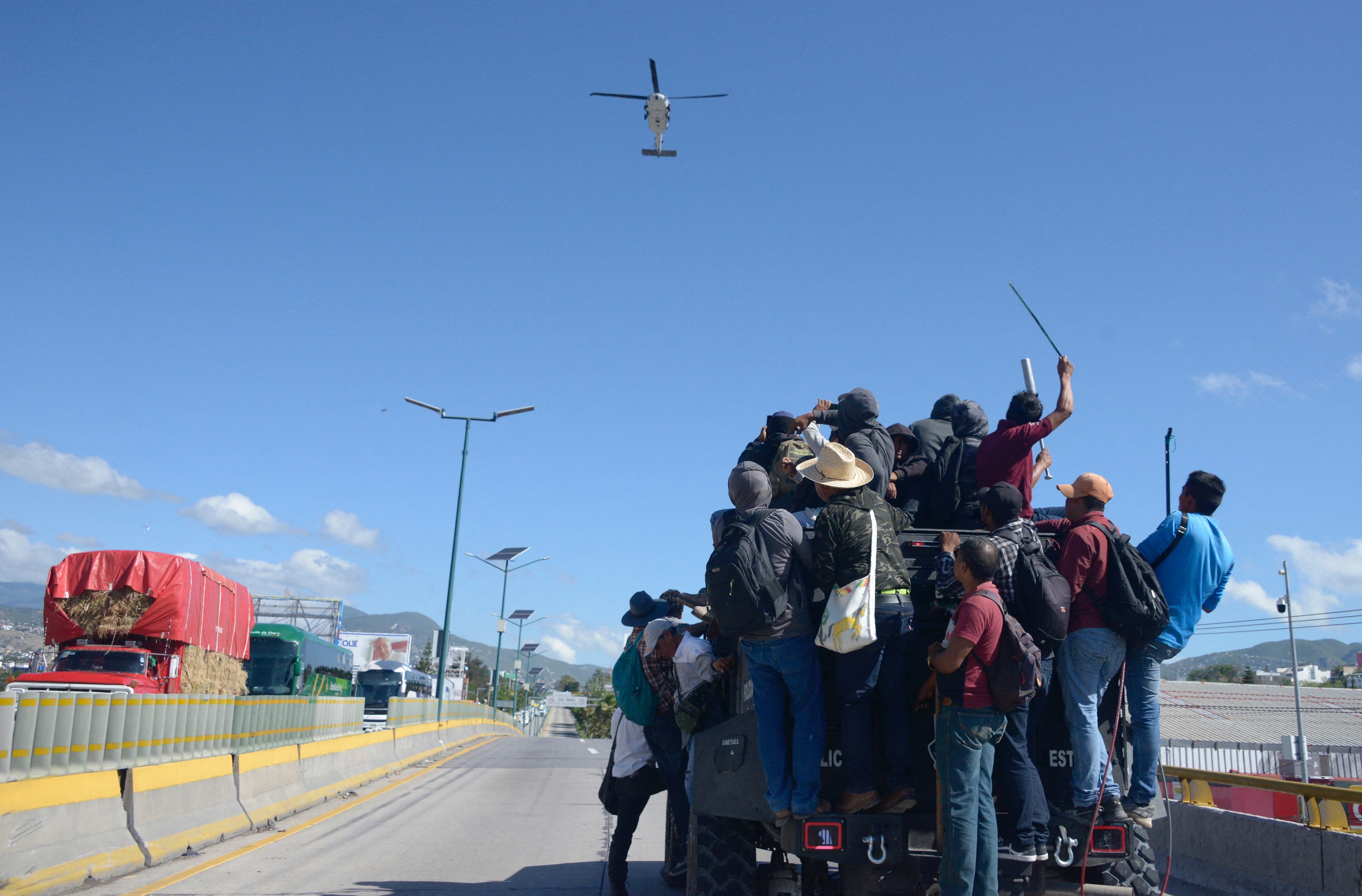 Protesters Take Government Employees Hostage In Mexicos Guerrero State