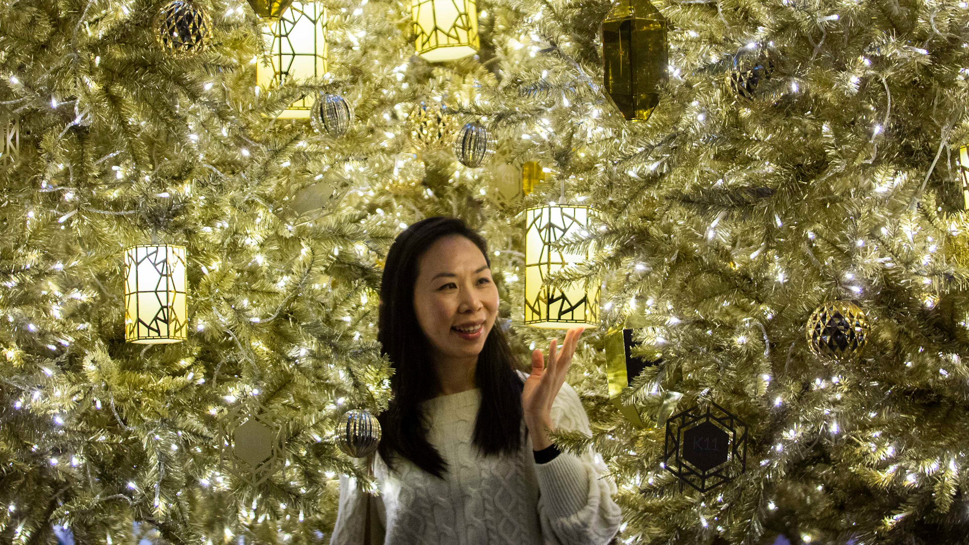 See people around the world prepping for Christmas