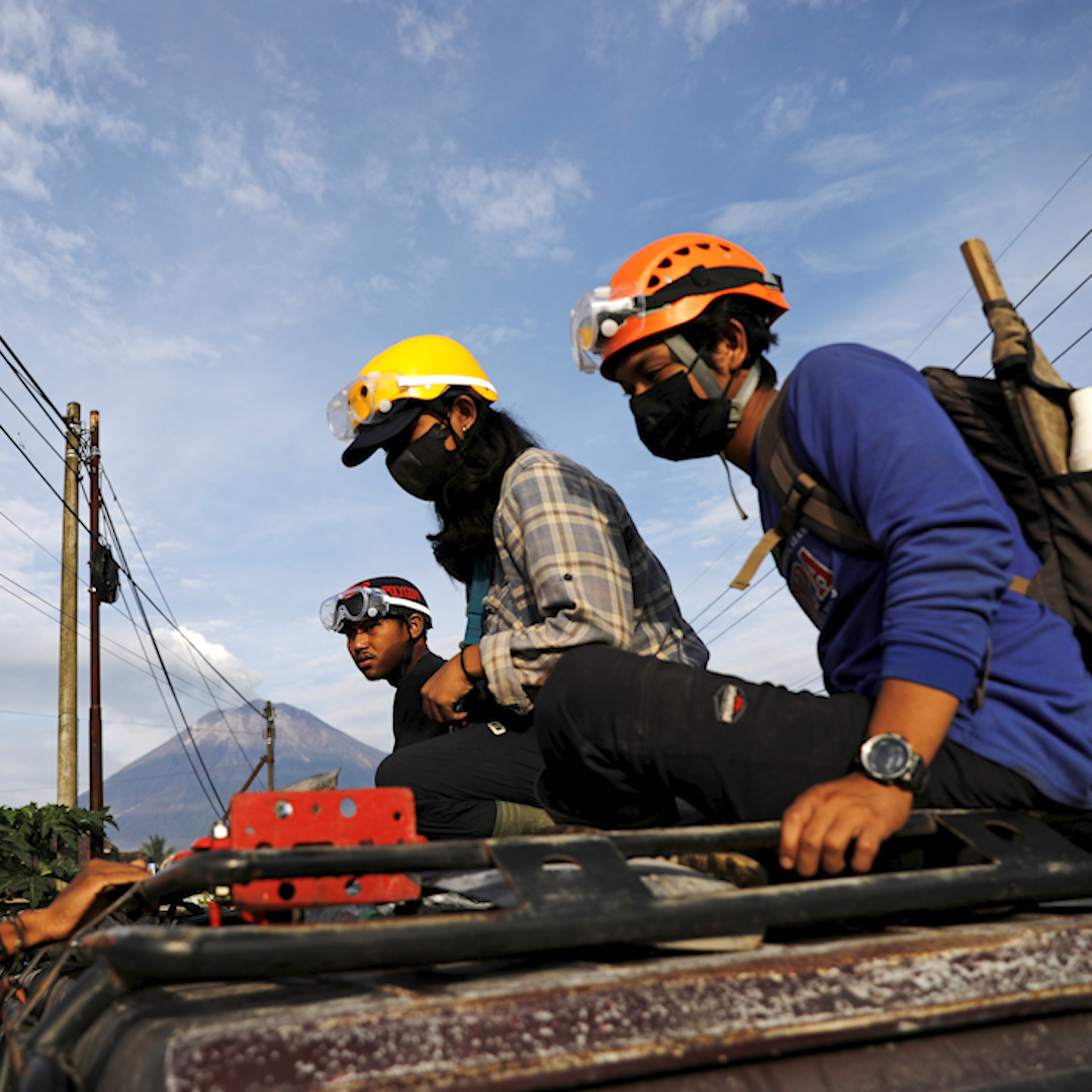Is it safe to live near Indonesia's Mount Semeru volcano? CGTN