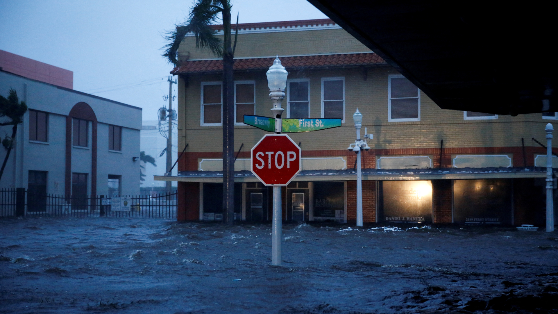 Hurricane Ian leaves destruction in Southwest Florida - CGTN