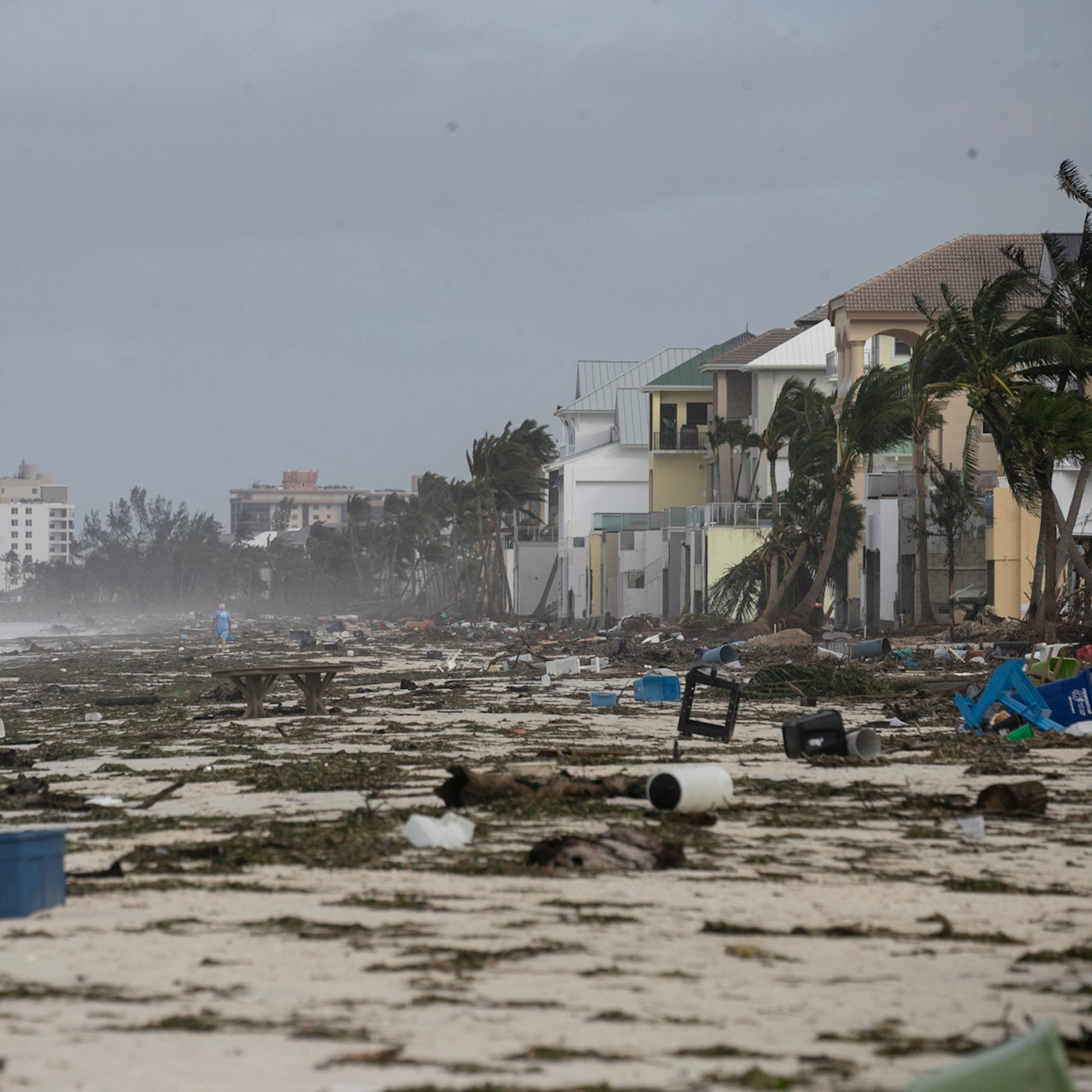 Hurricane Ian leaves destruction in Southwest Florida