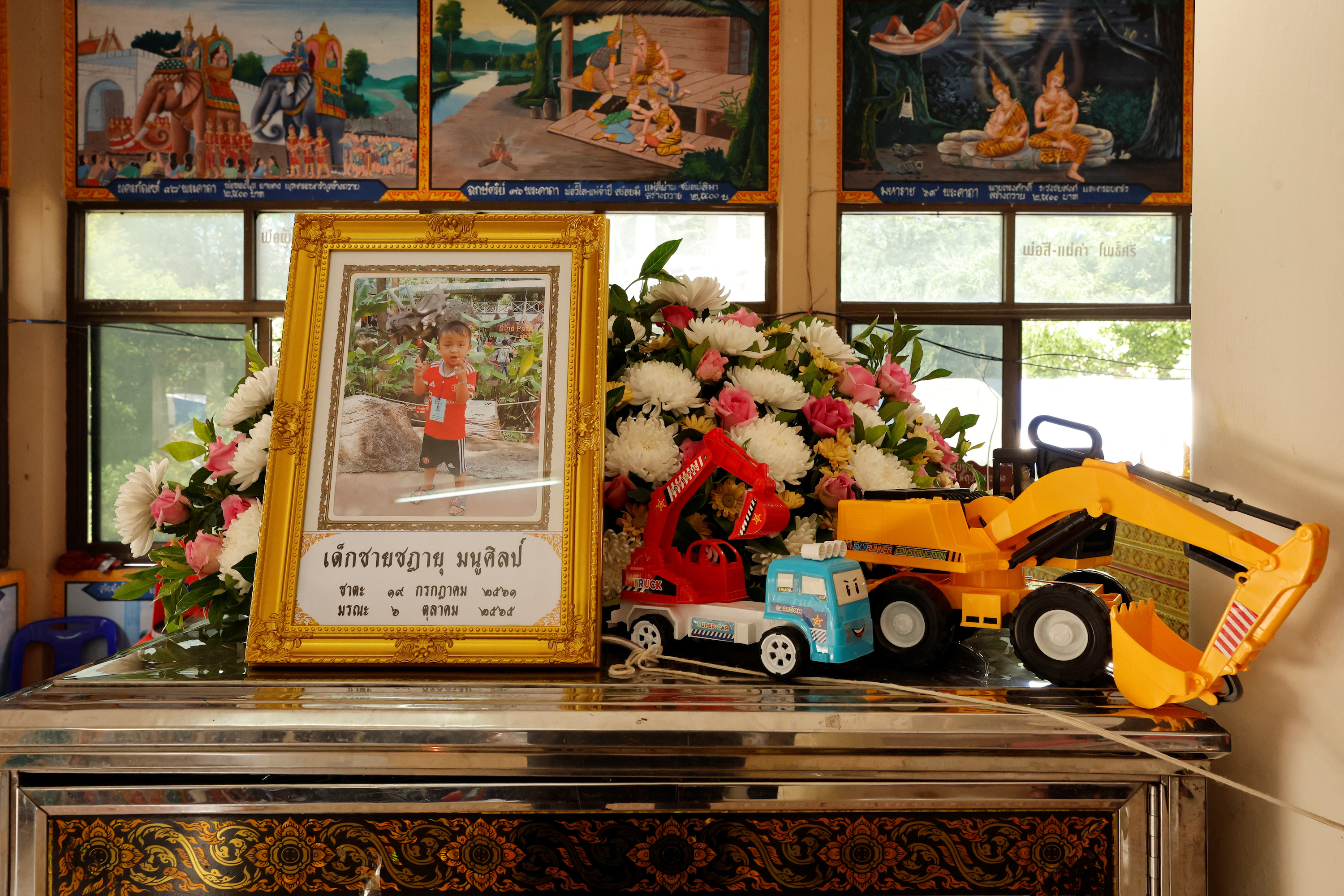 Mass funeral held in Thailand for 36 victims of daycare massacre 