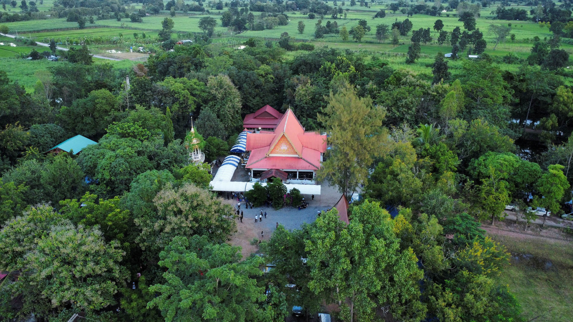 Mass funeral held in Thailand for 36 victims of daycare massacre 