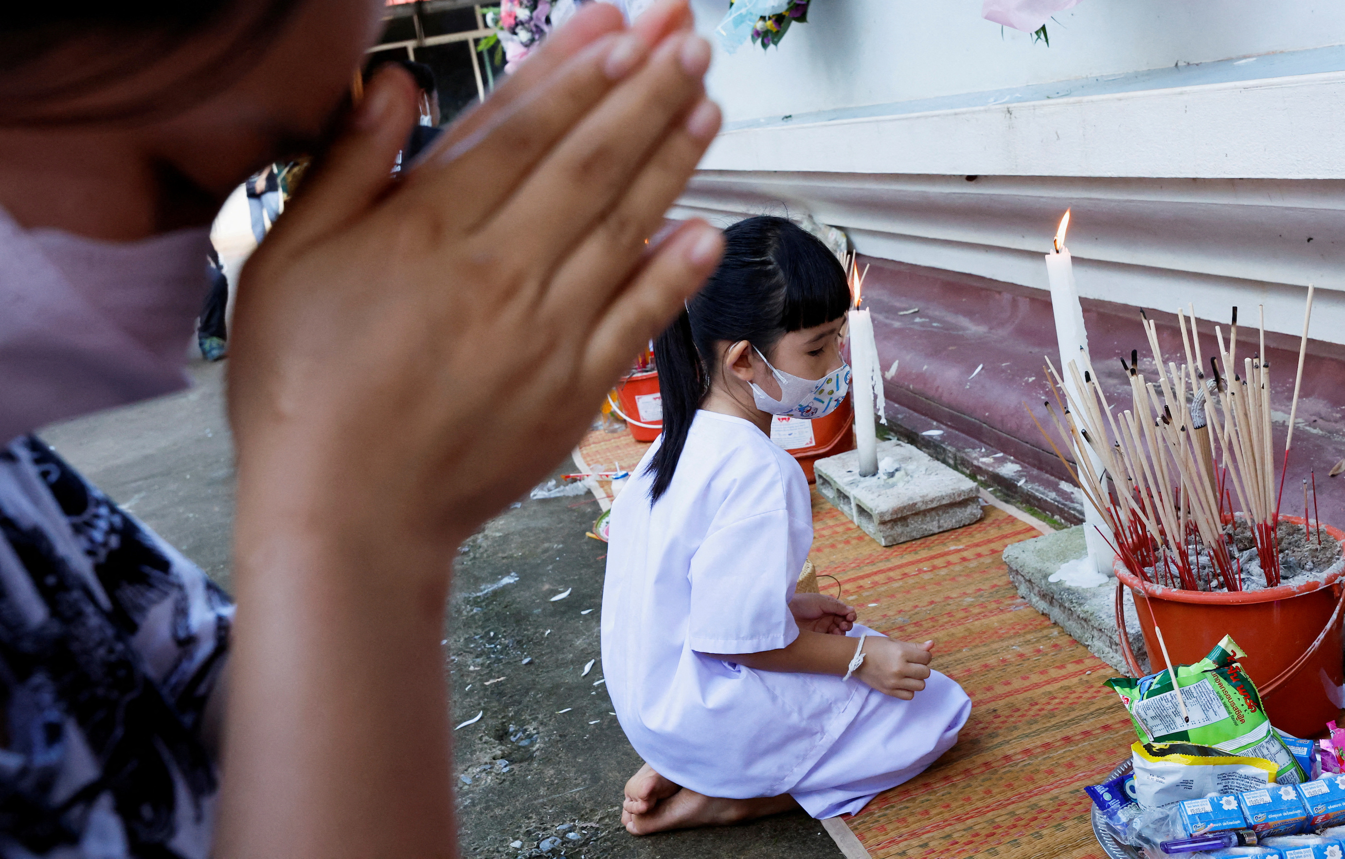 Mass funeral held in Thailand for 36 victims of daycare massacre 