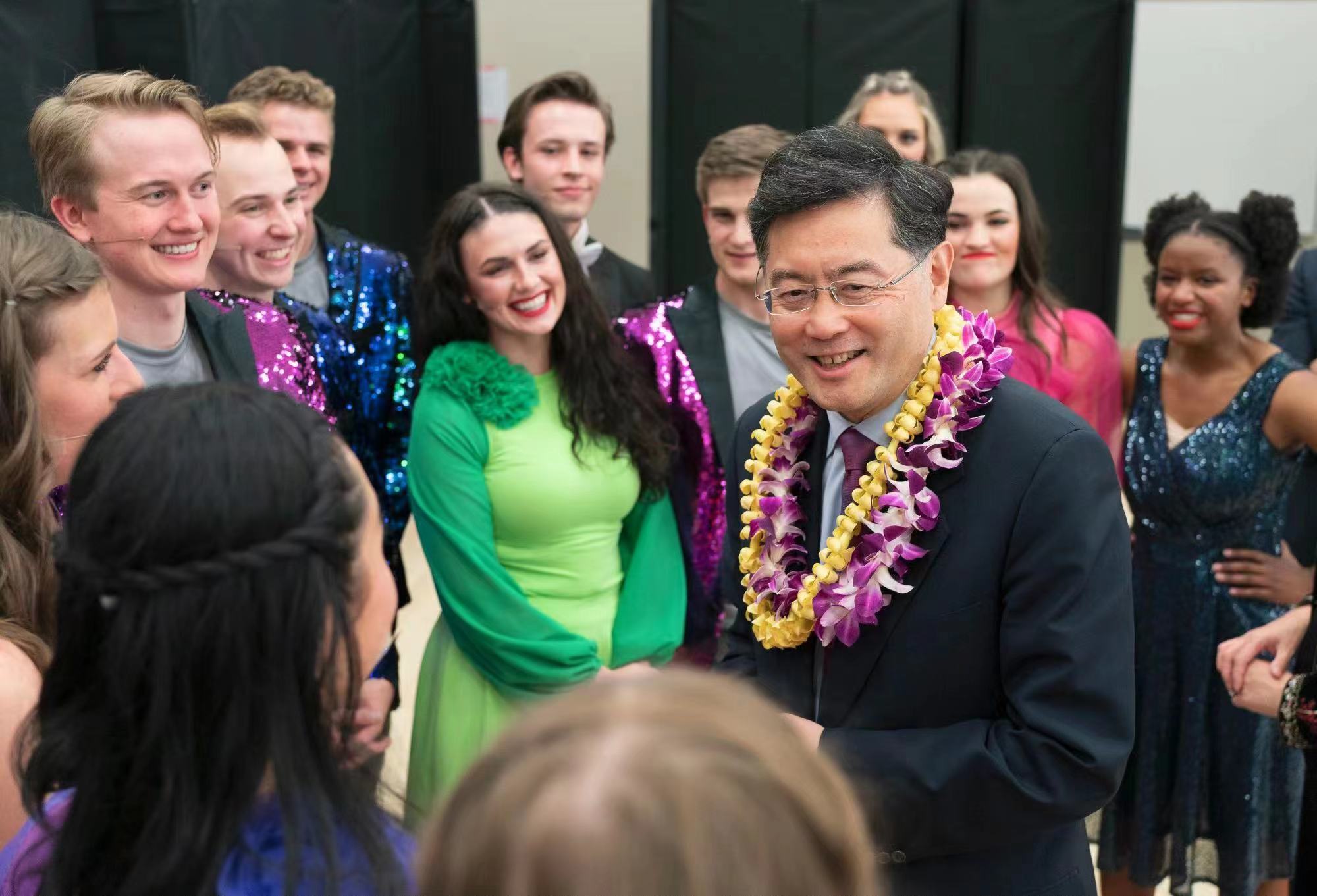 Ambassador Qin Gang meets Brigham Young University's Young Ambassadors