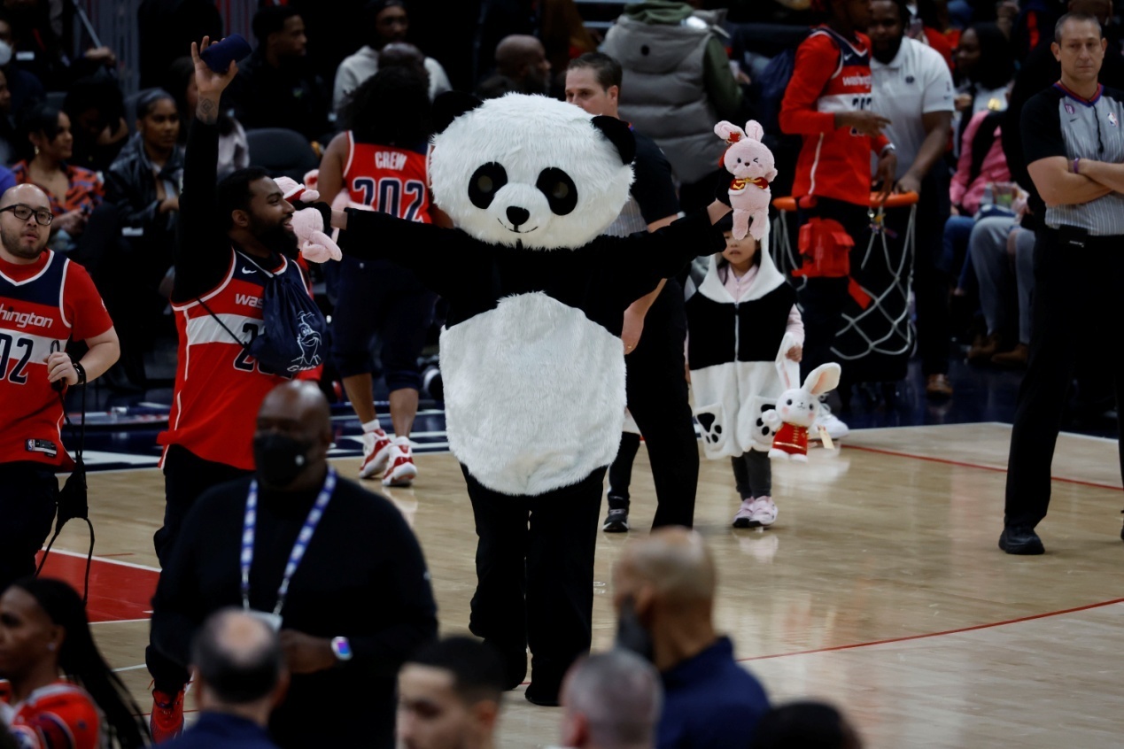 Chinese Foreign Minister Qin Gang sends Spring Festival greetings to NBA teams and fans