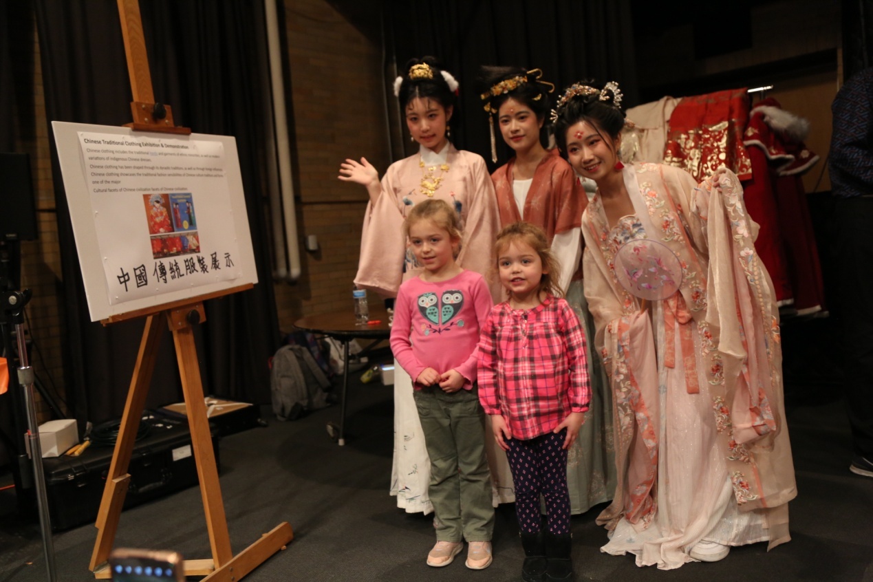 Chinese Embassy in the U.S. and World Artists Experiences in Maryland invited artists to showcase Chinese culture 