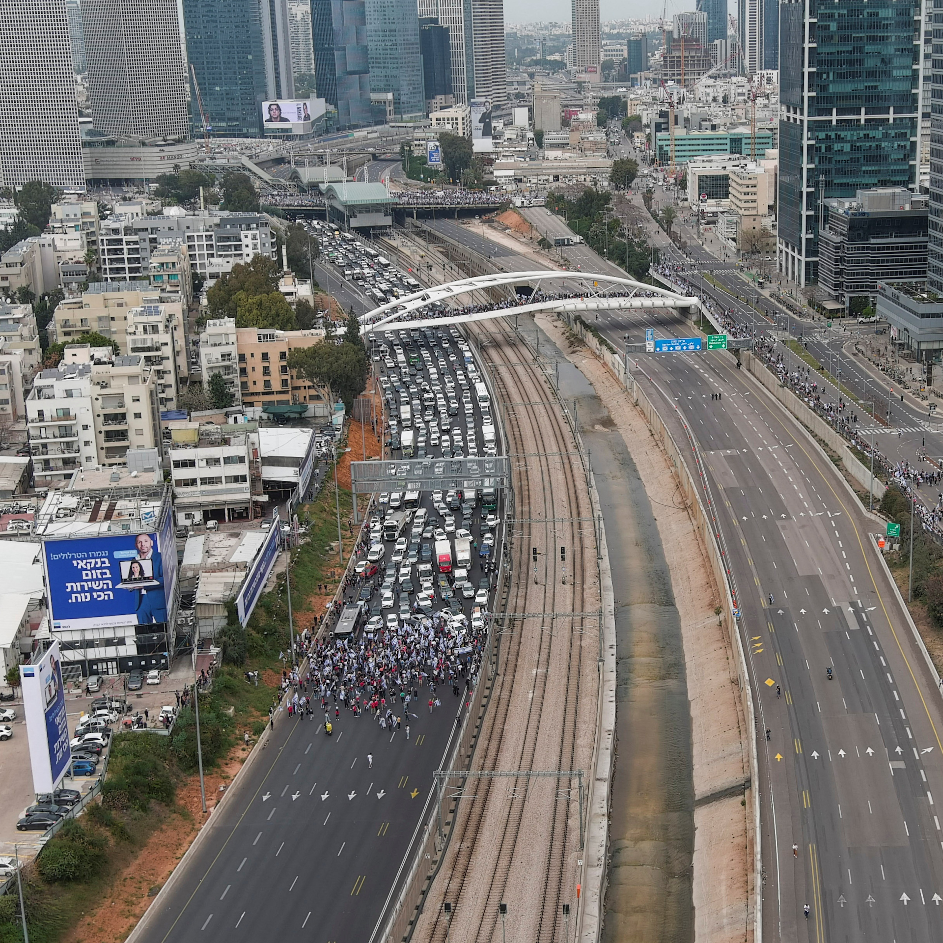 Israel protests continue as law passes protecting Netanyahu's office