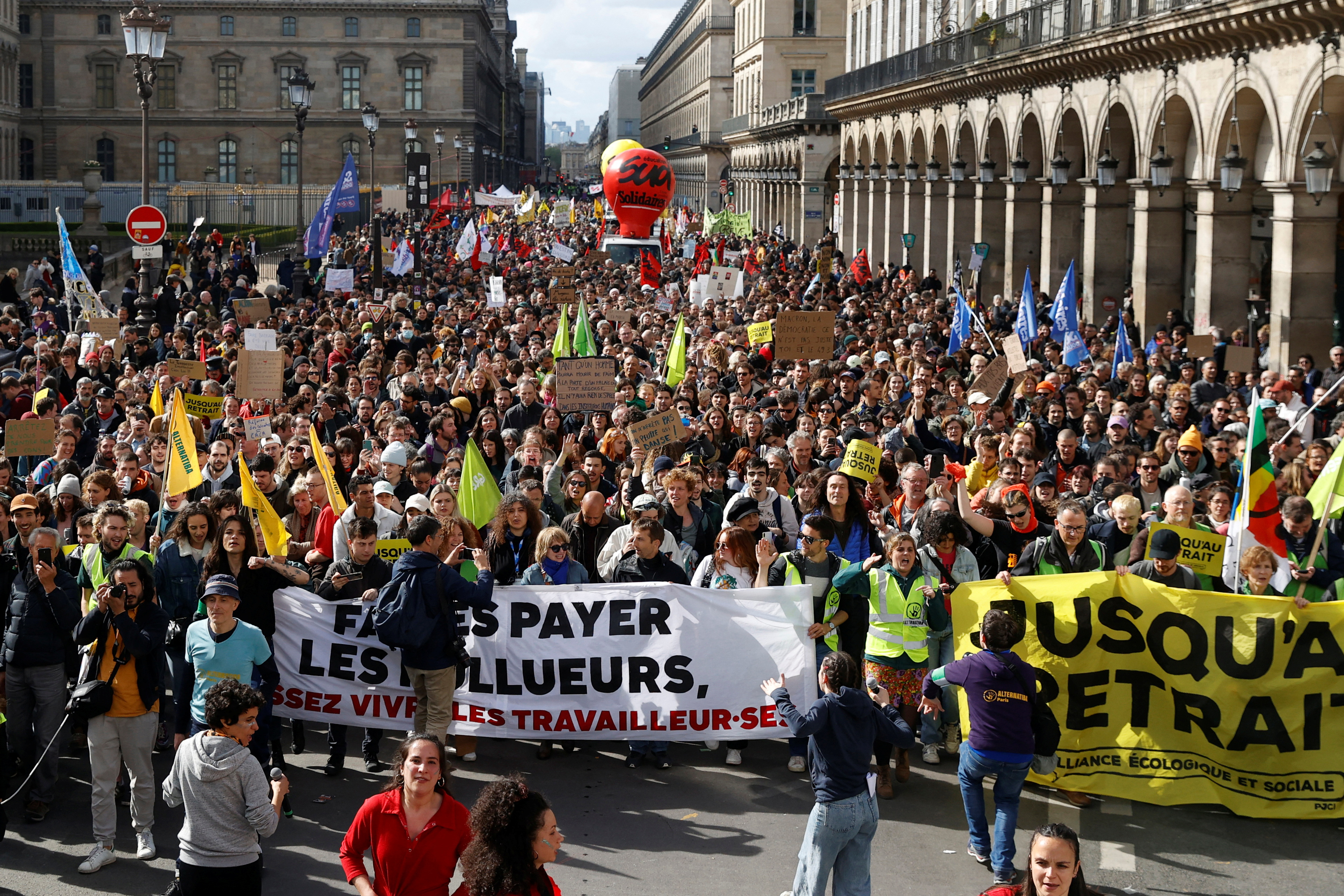 More pension protests in France ahead of Constitutional Council vote