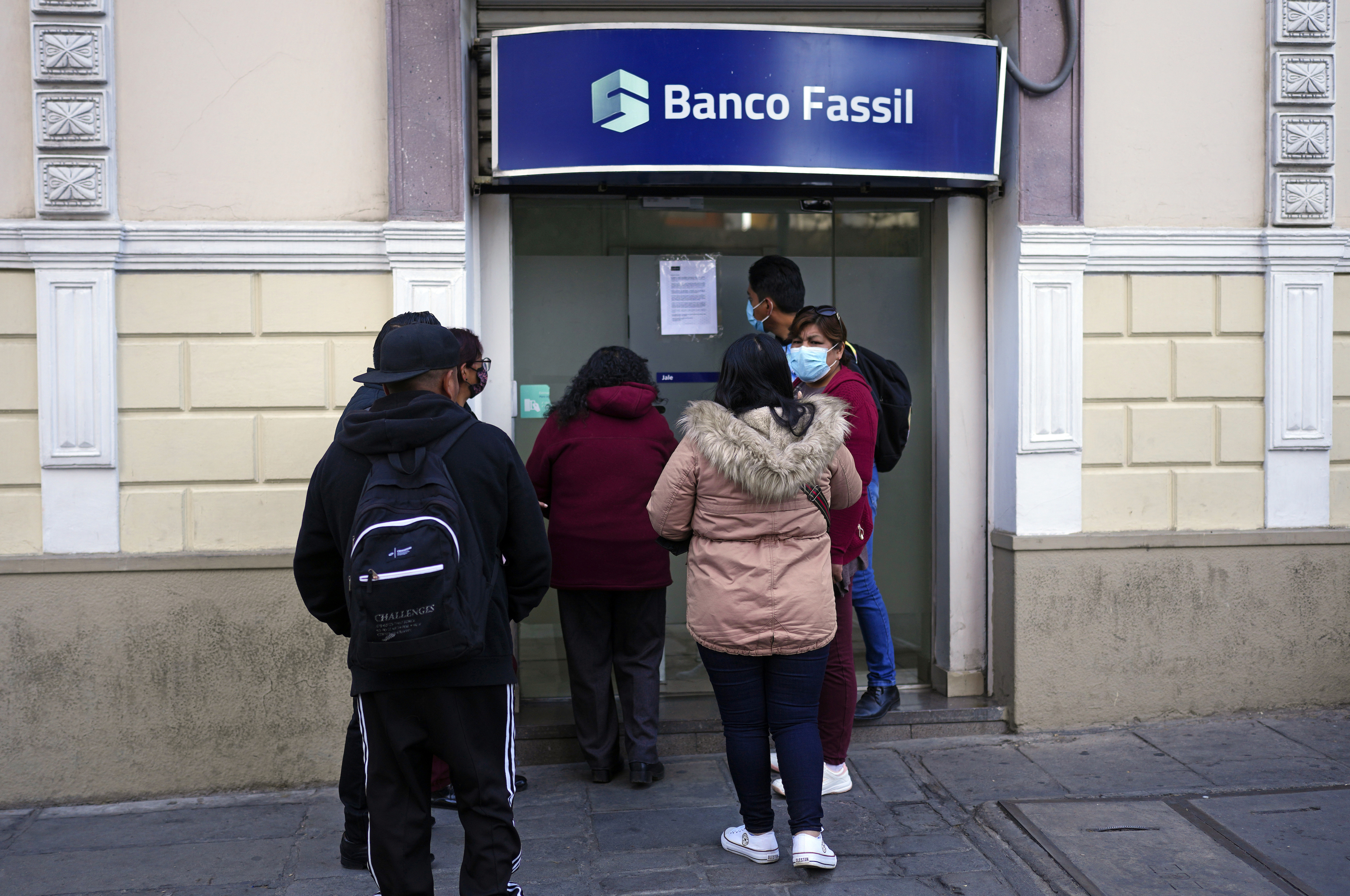 Banco Fassil taken over by Bolivian government, executives arrested