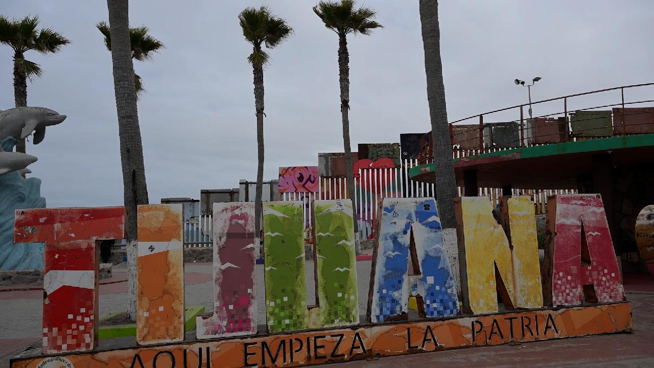 Migrants wait for asylum in Mexican border towns - CGTN