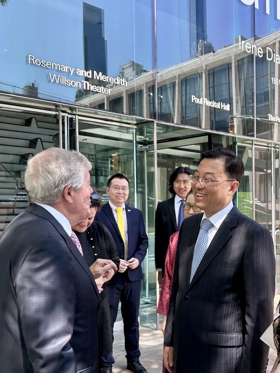 Ambassador Xie Feng visits Juilliard School