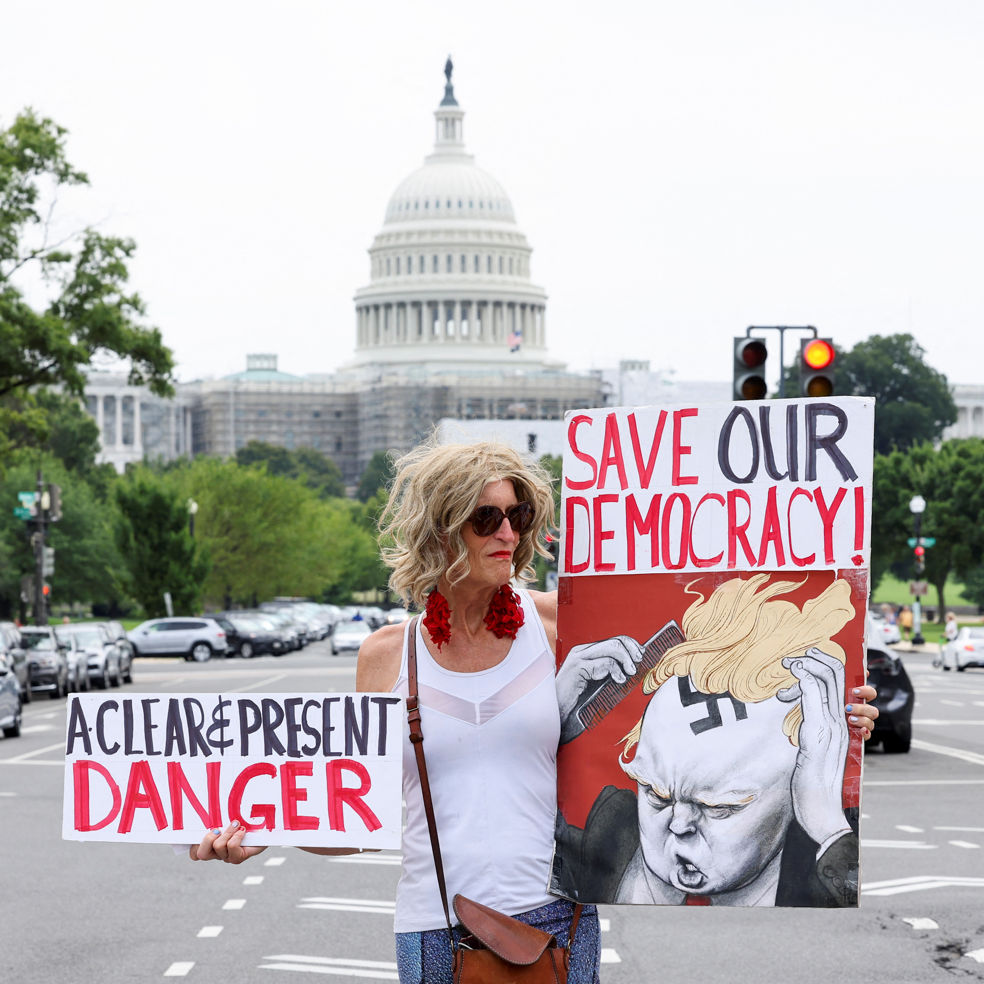 Trump faces charges of election interference in court 