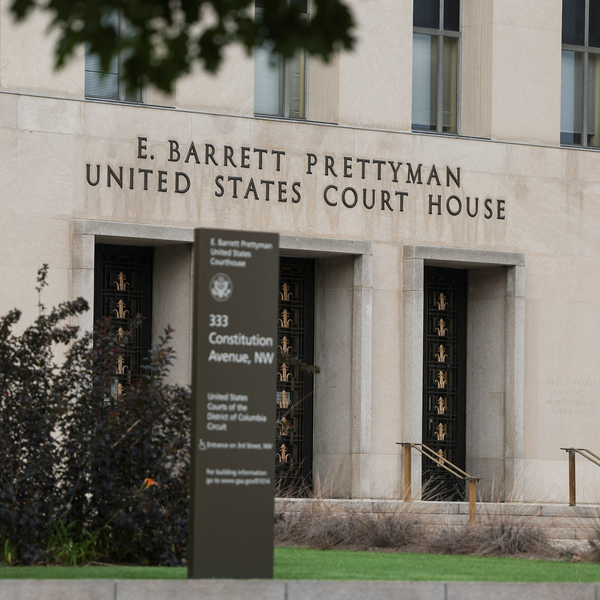 Trump faces charges of election interference in court 