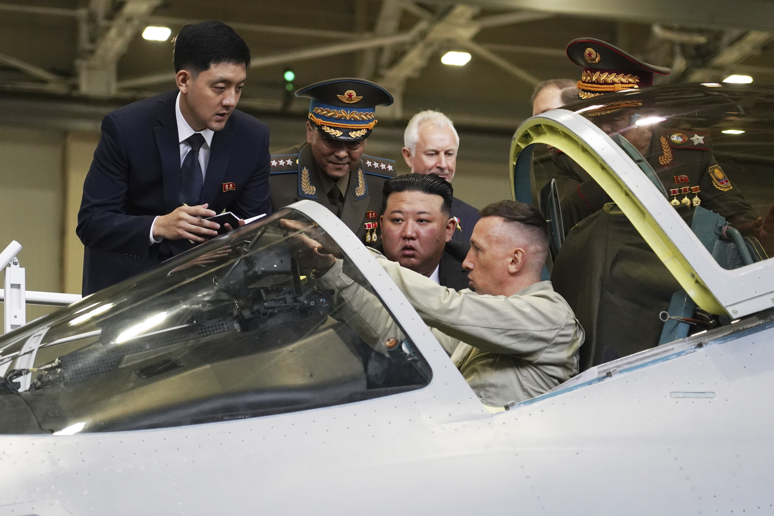 DPRK’s Kim Jong Un inspects Su-57 fighter jet during visit to Russia