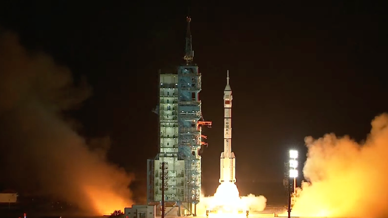 China successfully sends off Shenzhou-19 crewed spaceship