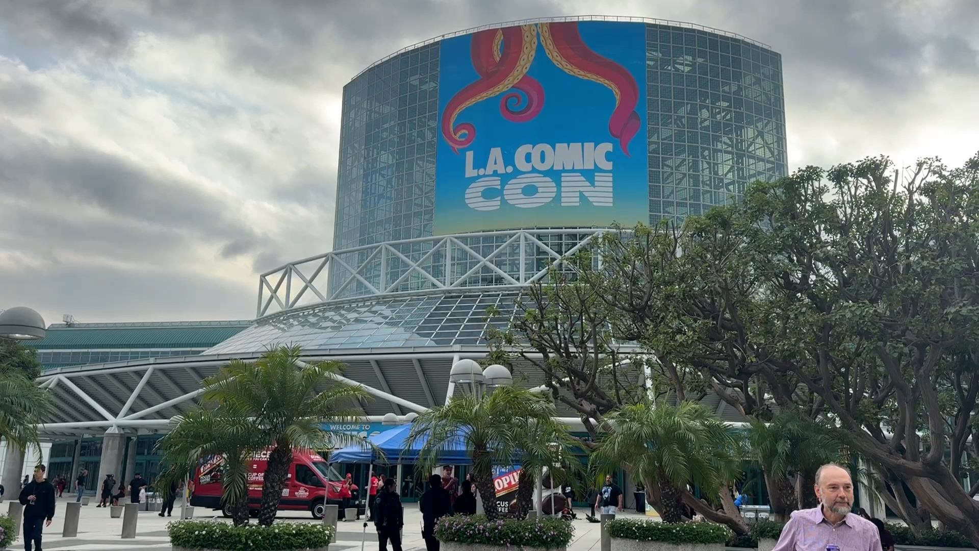 Chinese pop culture shines on expo floor at LA Comic Con