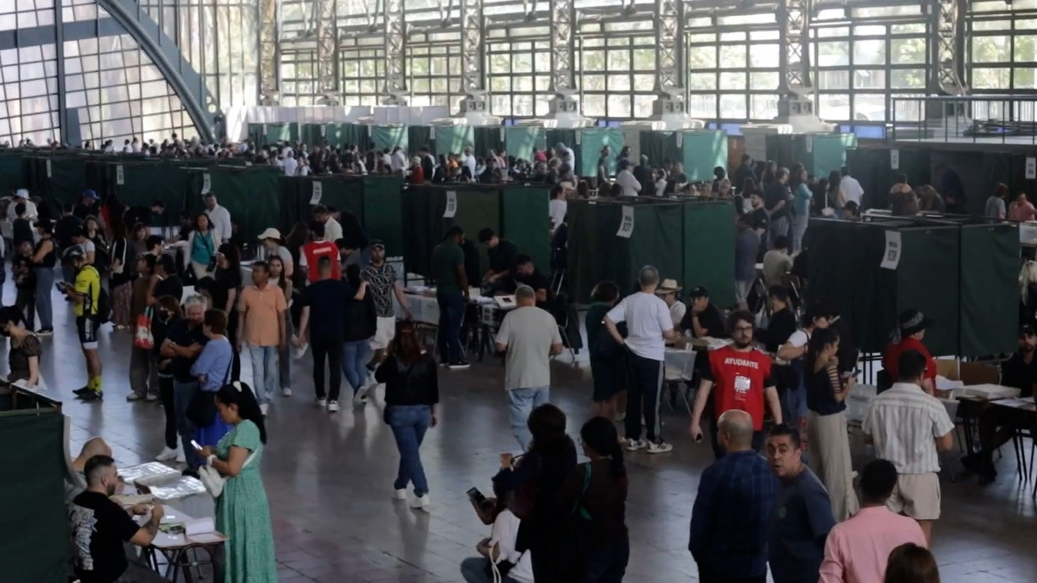 Chile's presidential race heads to run-off vote in December