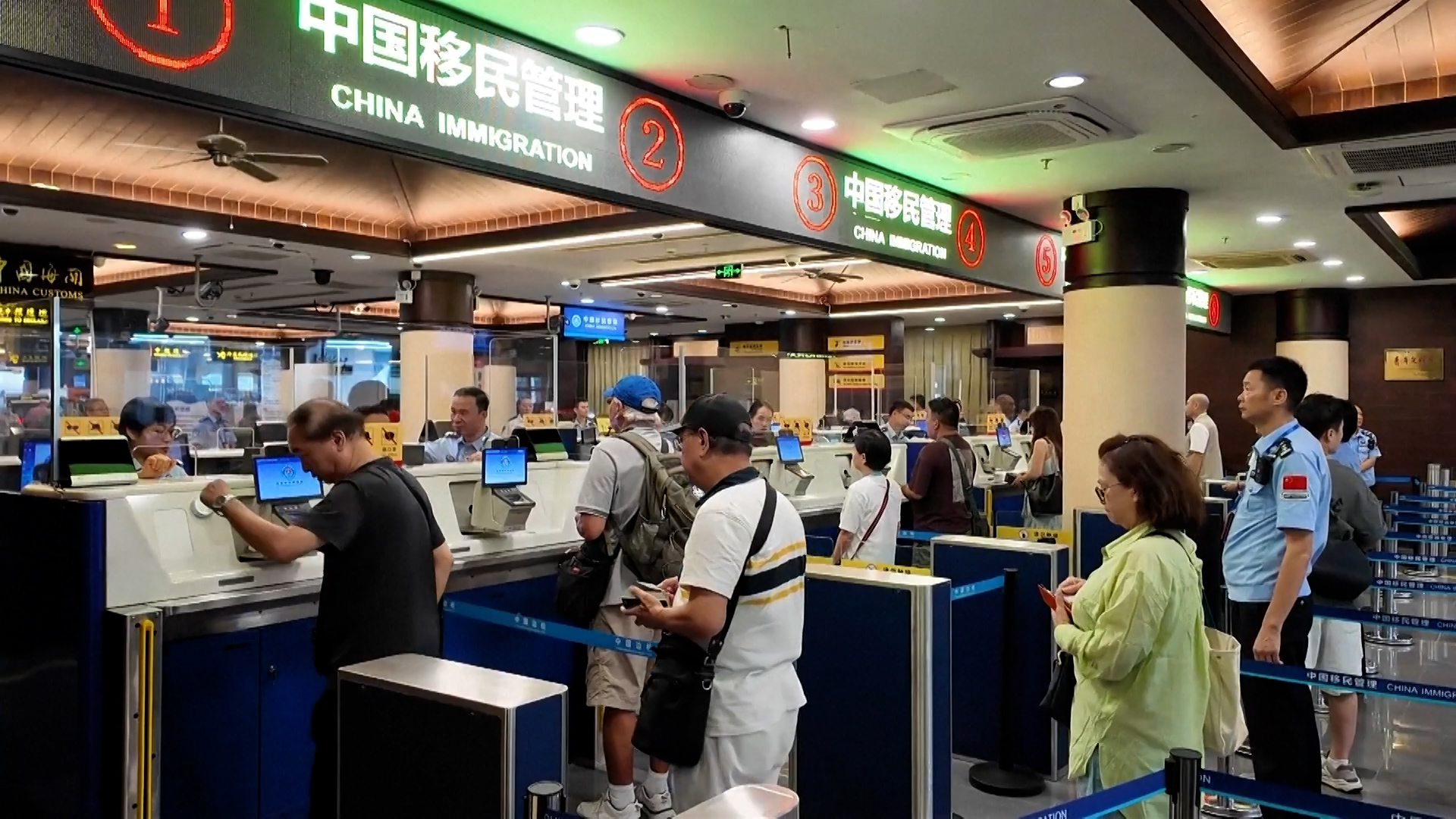 Hainan's special customs operations boost people-to-people exchanges