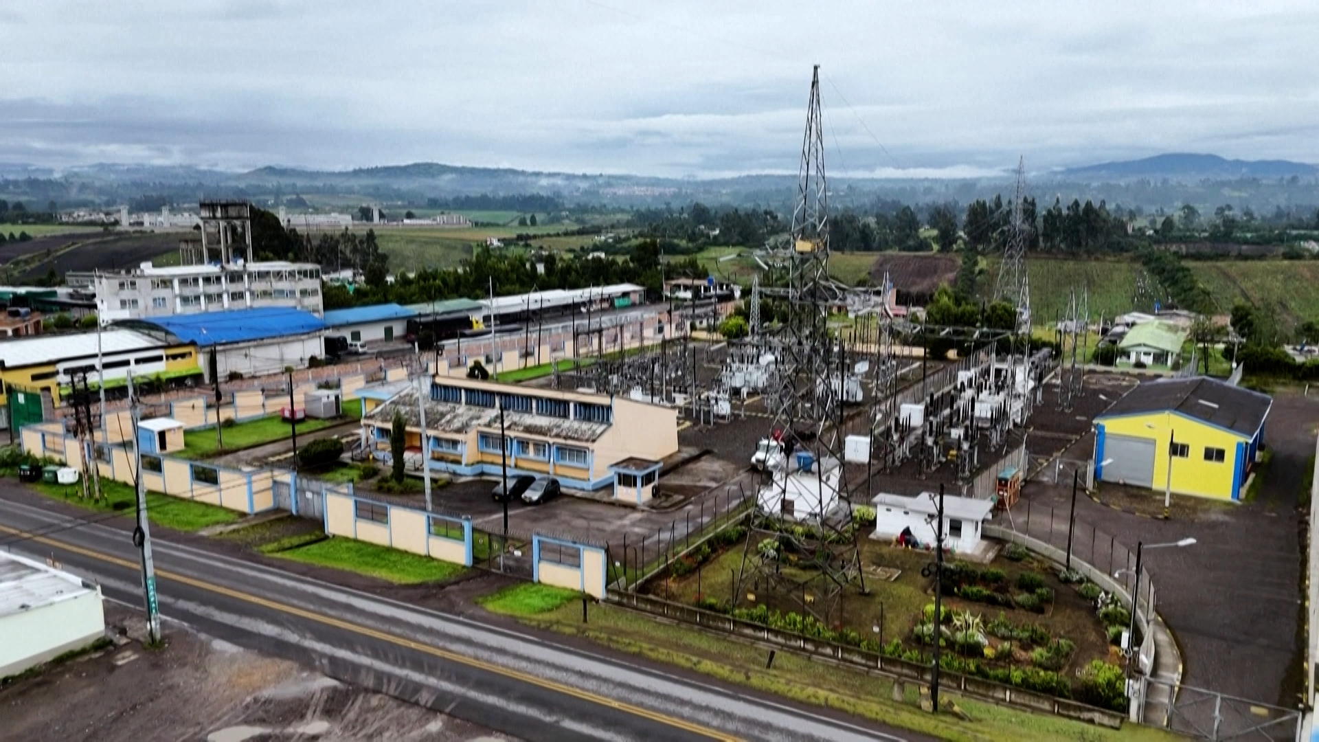 Colombia suspends electricity sales in trade spat with Ecuador