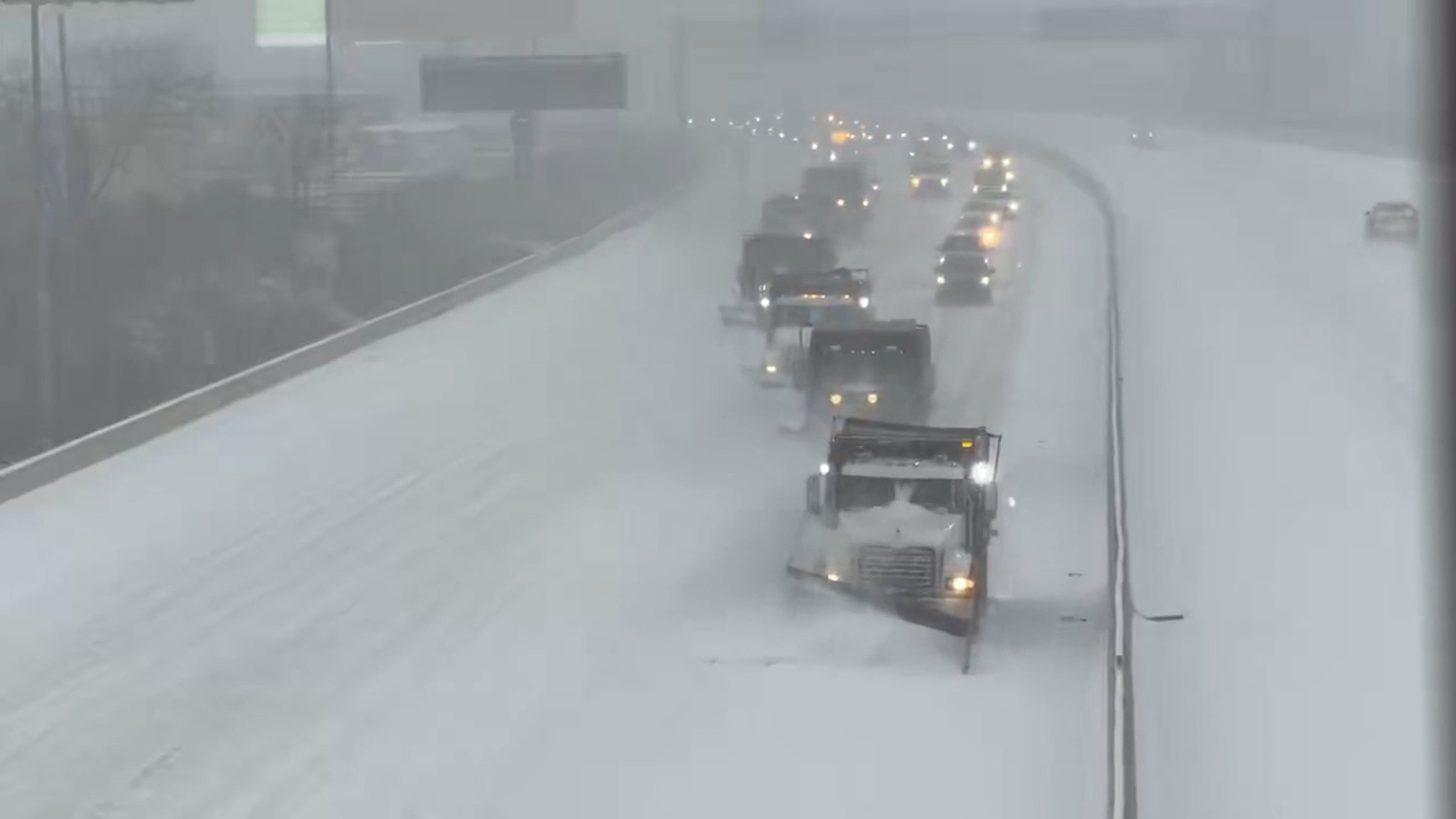 U.S. cities face power outages and travel chaos amid winter storm