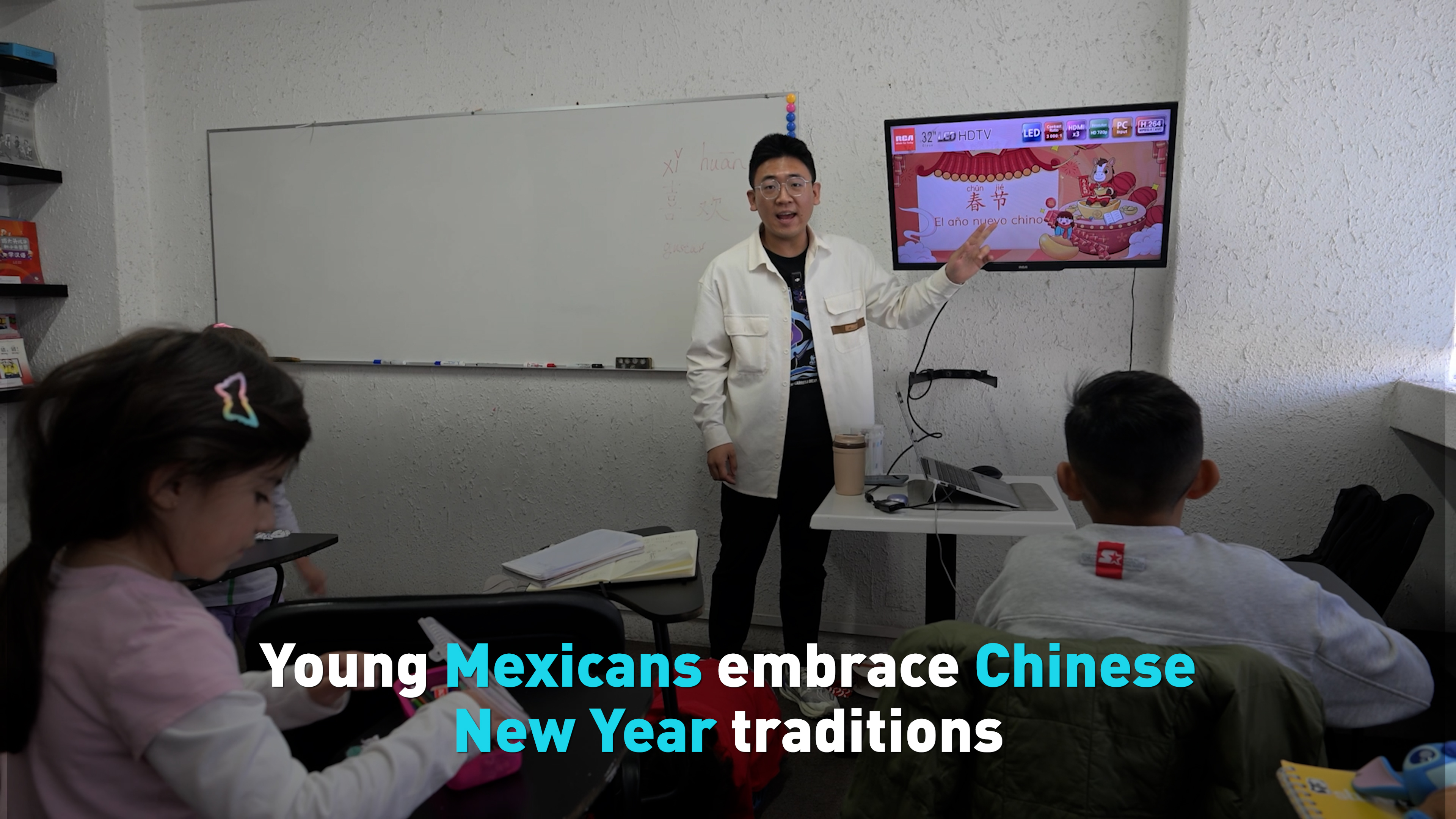 Young Mexicans embrace Chinese New Year traditions
