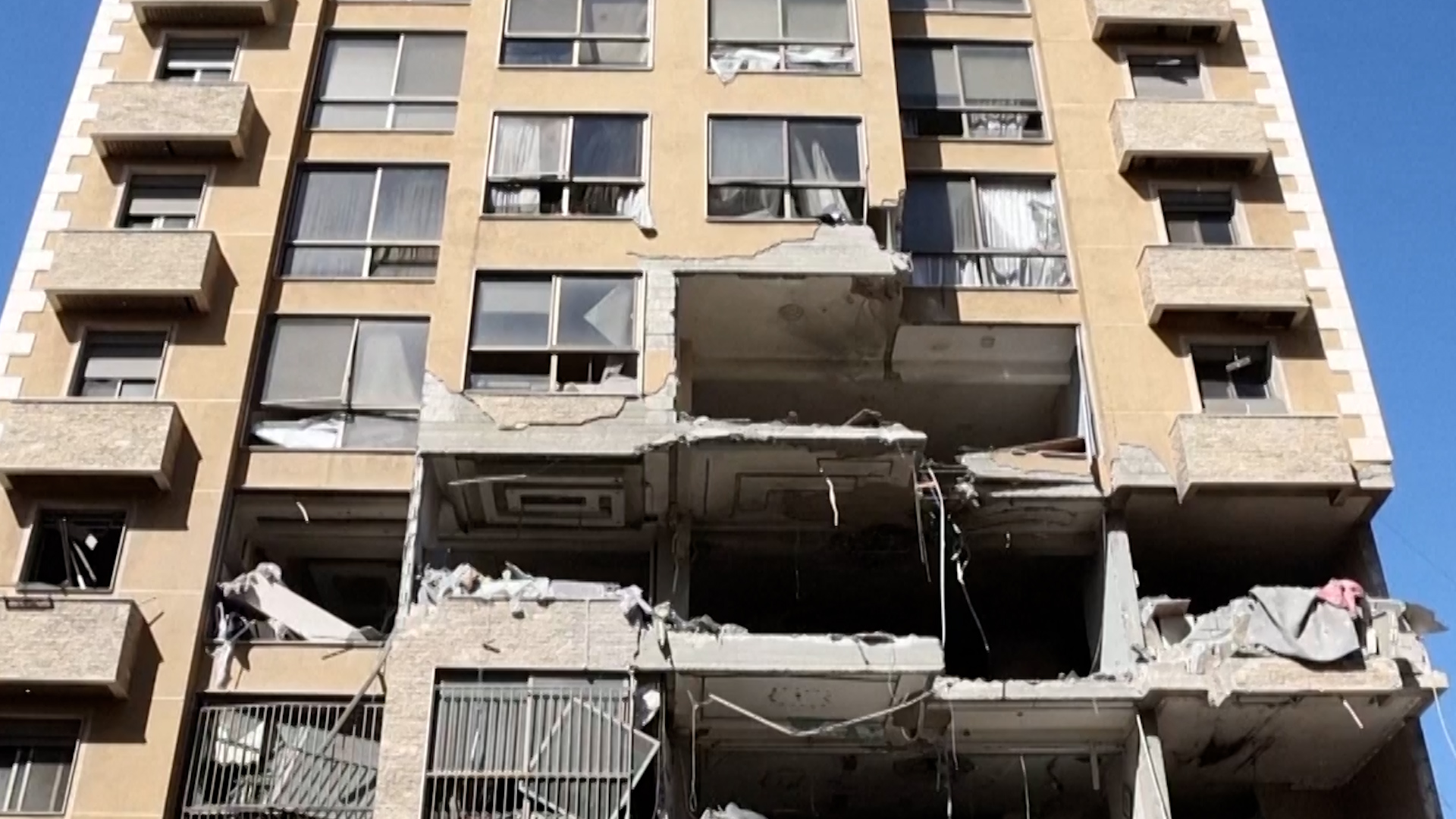 Lebanese resident: 'We really can't endure it anymore' 