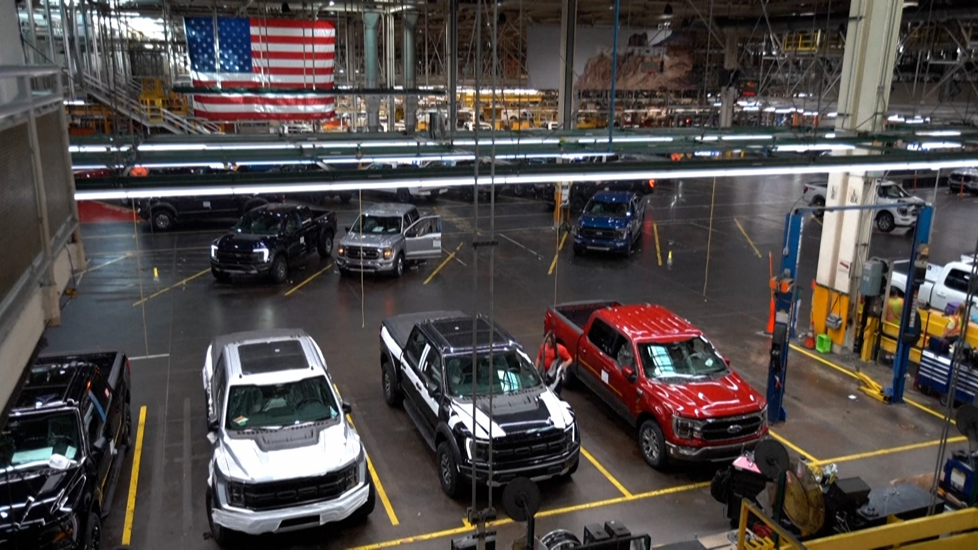 US electric vehicles market lags amid federal challenges