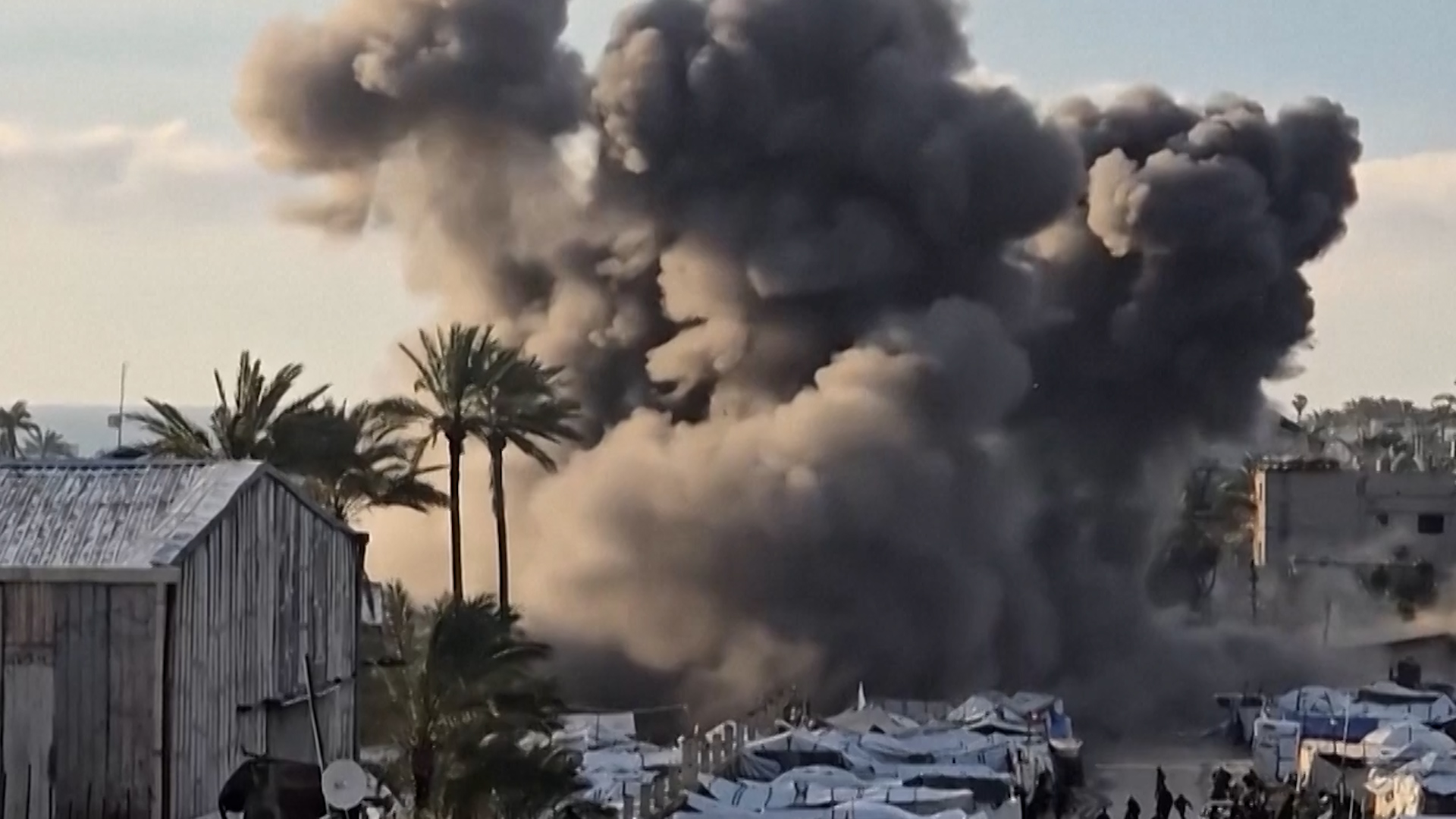 Israeli airstrike hits displacement camp in Gaza