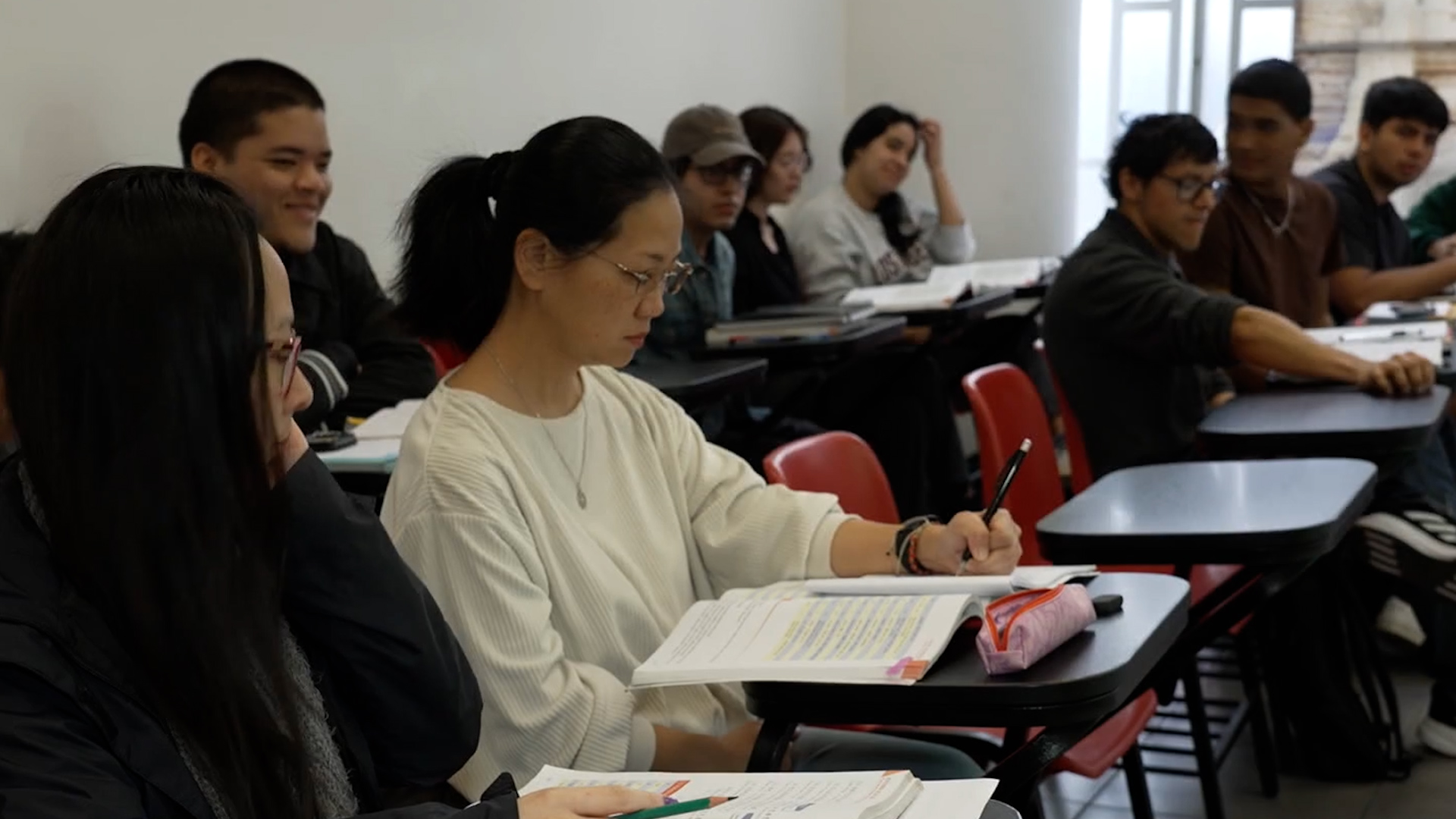 Mandarin study opens doors for Peruvian student