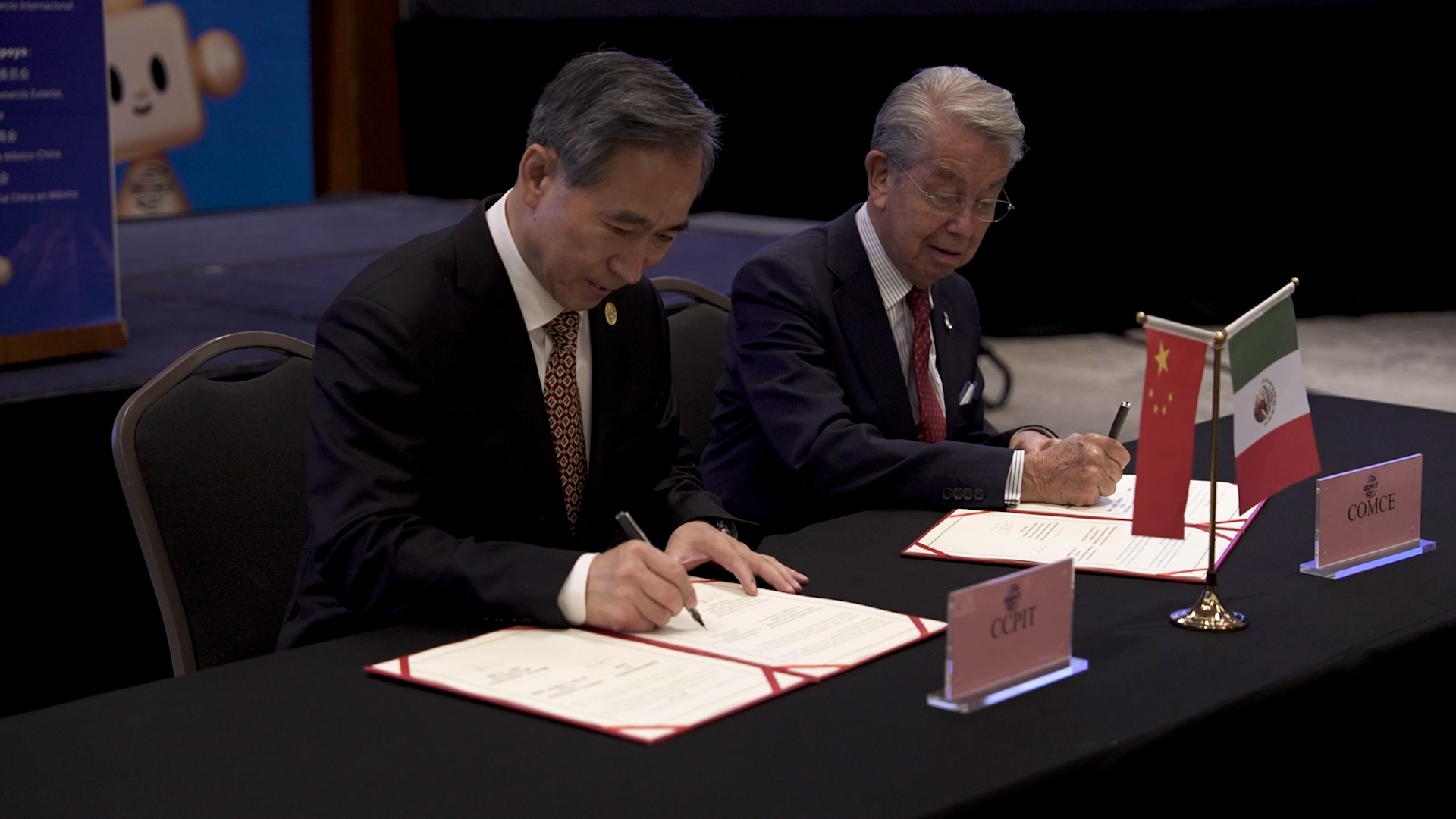 See how China-Mexico trade begins