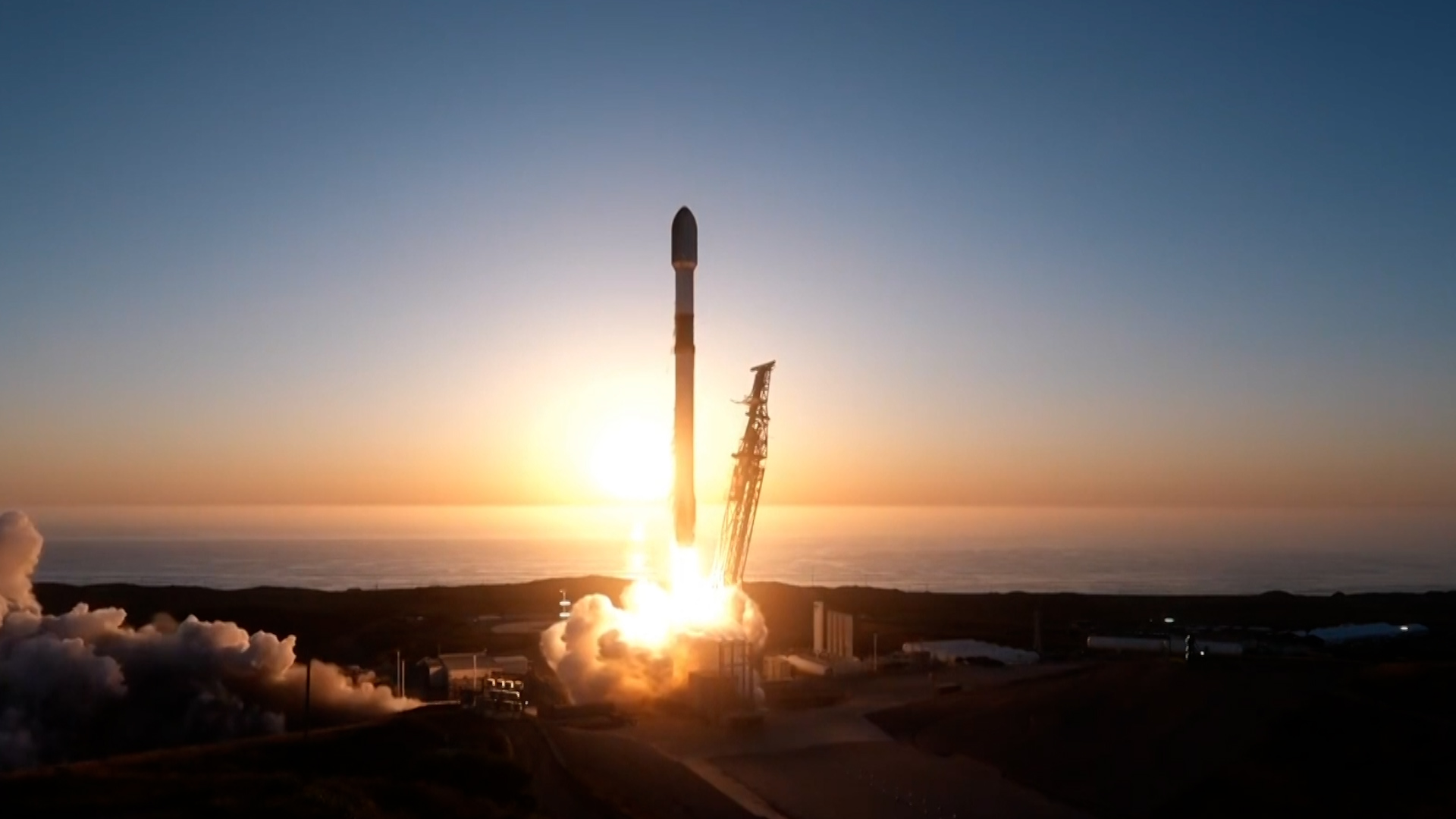 SpaceX plans to go public despite major losses