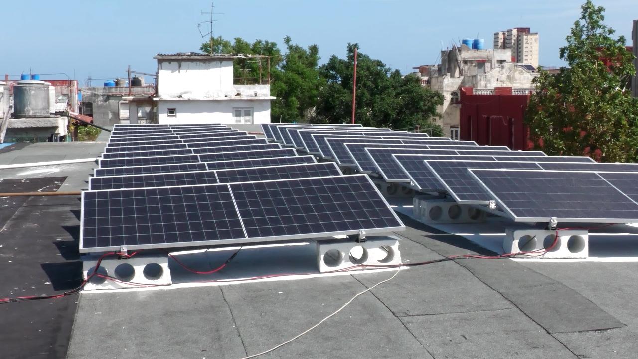 Cuba turns to solar to power hospitals during energy crisis