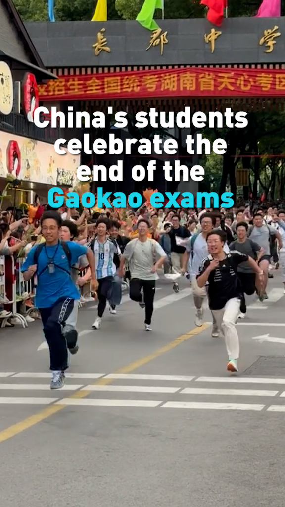 China's students celebrate end of exams