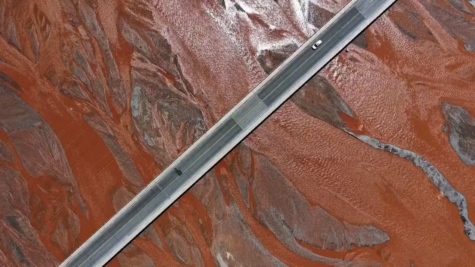 Why is this Chinese river bright red?