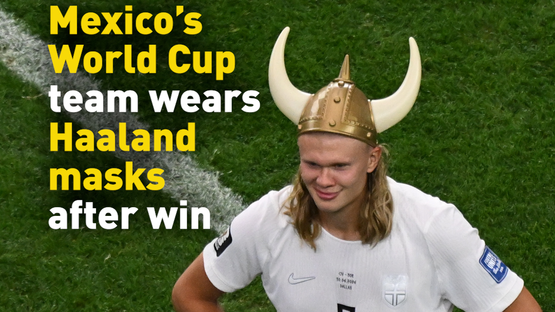 Mexico team wears Haaland masks and perform 