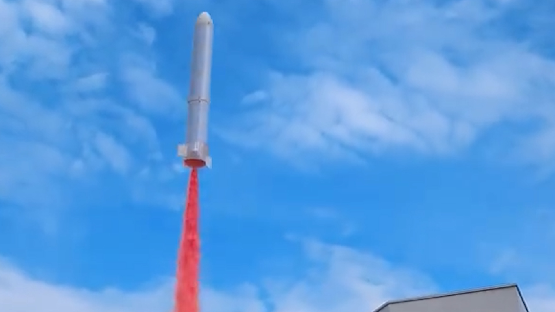 Chinese teacher builds heavy-lift water rocket