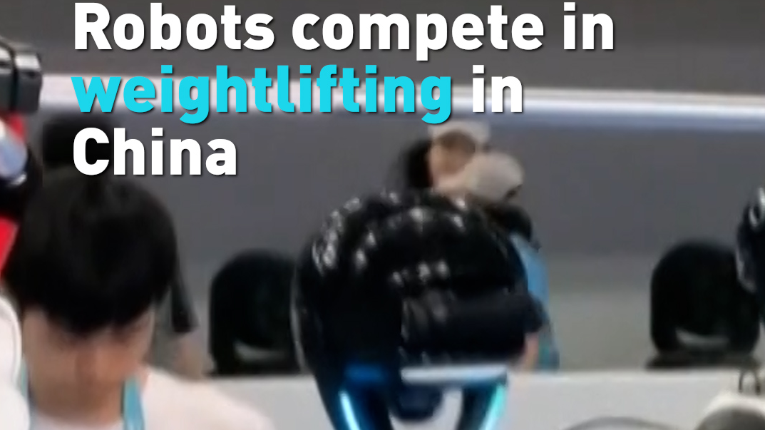 Robots compete in weightlifting in China
