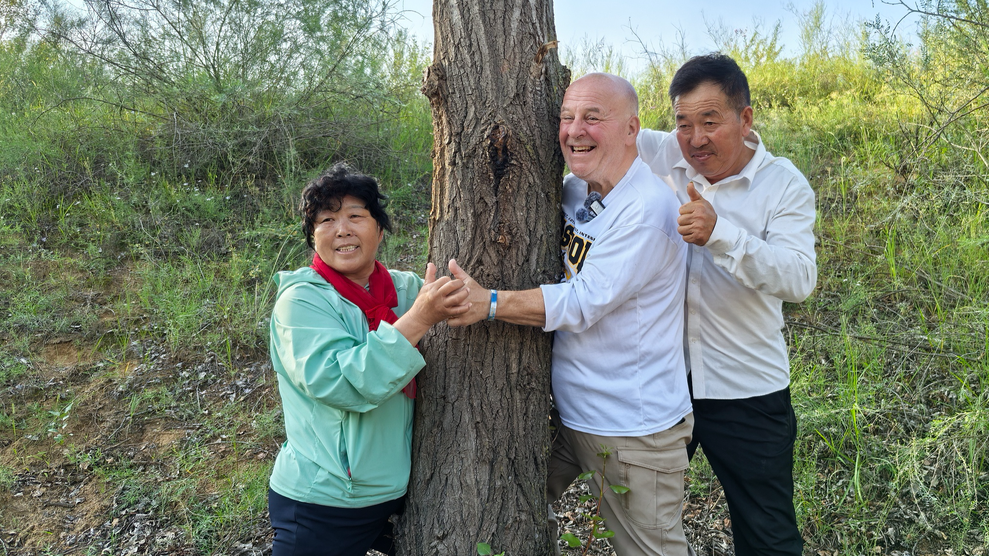 American teacher returns to China 27 years after helping grow a forest