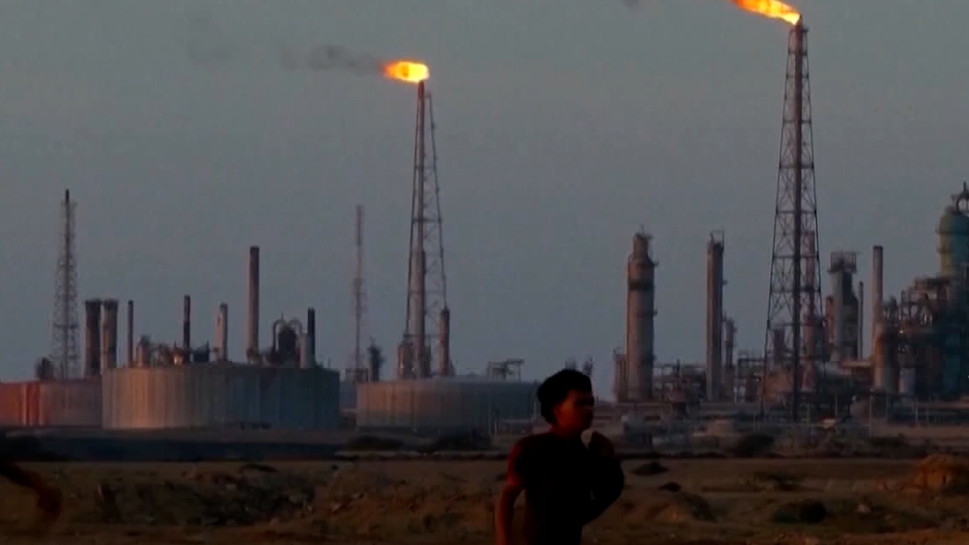 U.S. gets access to Venezuelan oil while removing Venezuelan nationals