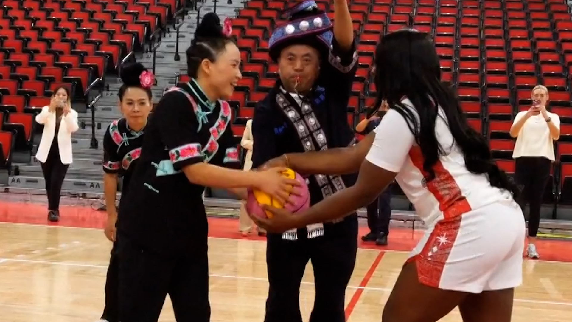 Chinese aunties show their spin on basketball