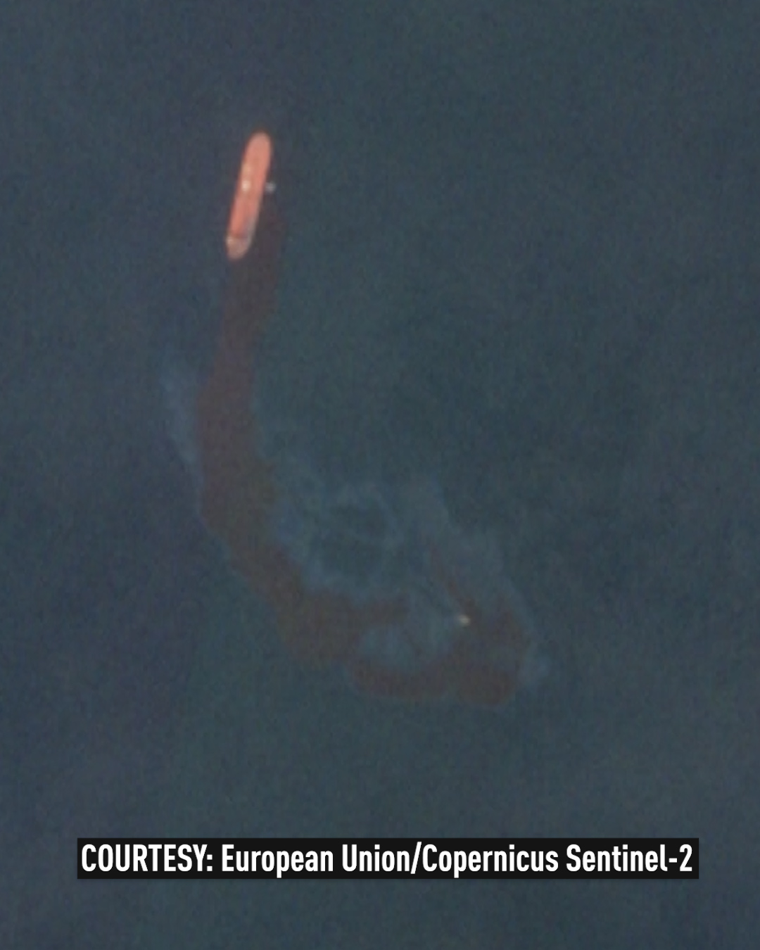 Satellite images show oil spill on UAE coast